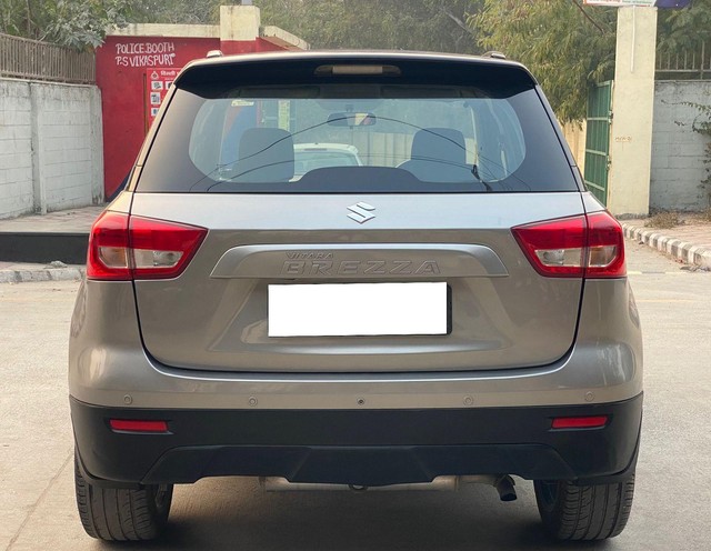 Second-hand 2018 Maruti Vitara Brezza VDi Option for sale in New Delhi-2