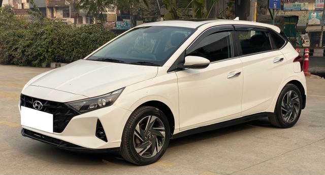 Second-hand 2022 Hyundai i20 Asta Opt BSVI for sale in New Delhi-11