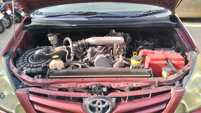 Second-hand 2010 Toyota Innova 2.5 G4 Diesel 8-seater for sale in Coimbatore-7