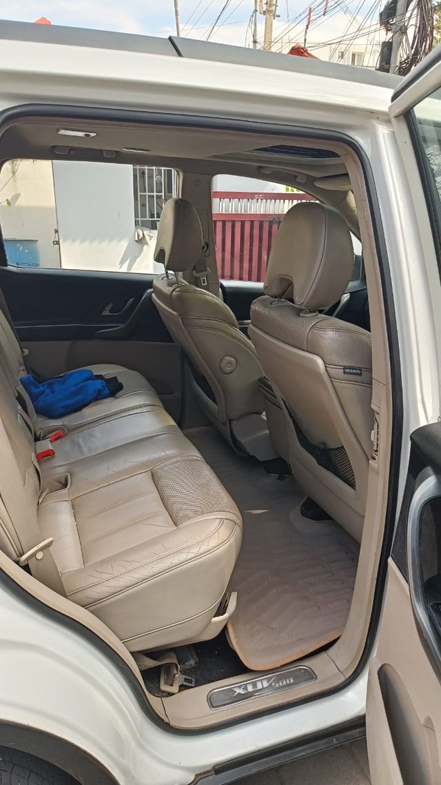 Second-hand 2015 Mahindra XUV500 W10 2WD for sale in Coimbatore-14