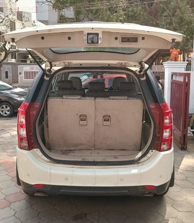 Second-hand 2015 Mahindra XUV500 W10 2WD for sale in Coimbatore-16