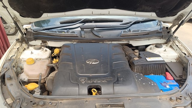 Second-hand 2015 Mahindra XUV500 W10 2WD for sale in Coimbatore-5