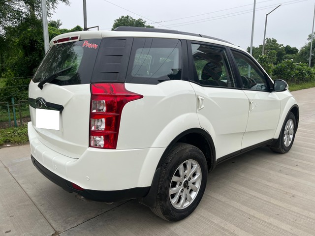 Second-hand 2018 Mahindra XUV500 R W10 FWD for sale in Ahmedabad-9