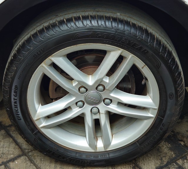 Second-hand 2018 Audi Q3 30 TFSI Premium FWD for sale in Mumbai-8