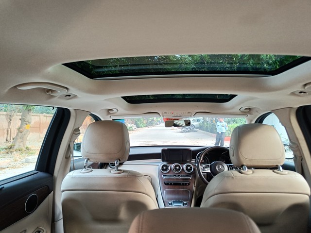 Second-hand 2020 Mercedes-Benz GLC 200 for sale in New Delhi-9