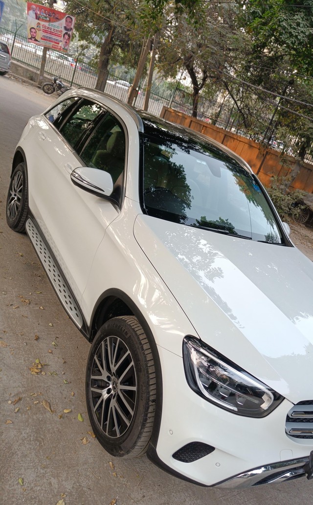 Second-hand 2020 Mercedes-Benz GLC 200 for sale in New Delhi-4