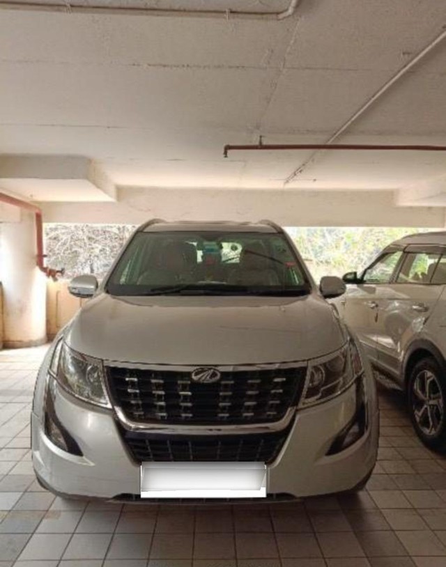 Second-hand 2018 Mahindra XUV500 AT W10 FWD for sale in Mumbai-12