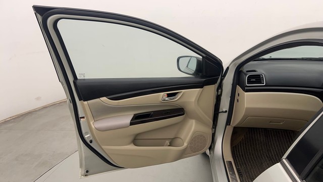 Second-hand 2017 Maruti Ciaz Petrol for sale in Chandigarh-27