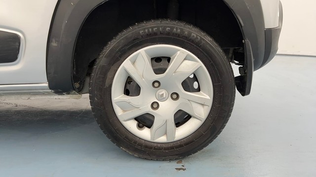 Second-hand 2023 Renault KWID 1.0 RXT for sale in Lucknow-19