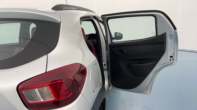 Second-hand 2023 Renault KWID 1.0 RXT for sale in Lucknow-27