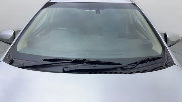 Second-hand 2014 Toyota Corolla Altis Petrol LE for sale in Gurgaon-10