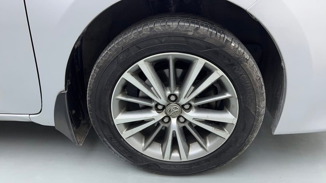 Second-hand 2014 Toyota Corolla Altis Petrol LE for sale in Gurgaon-17