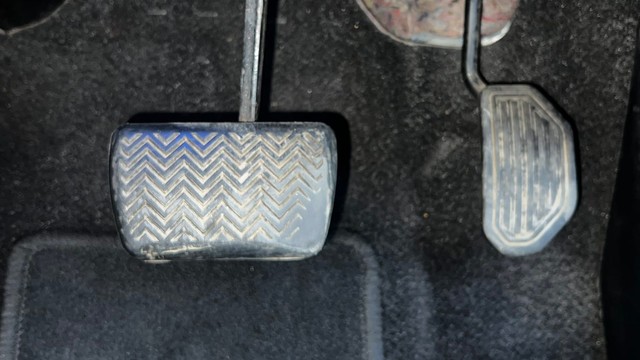 Second-hand 2014 Toyota Corolla Altis Petrol LE for sale in Gurgaon-14