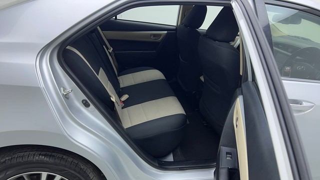 Second-hand 2014 Toyota Corolla Altis Petrol LE for sale in Gurgaon-26