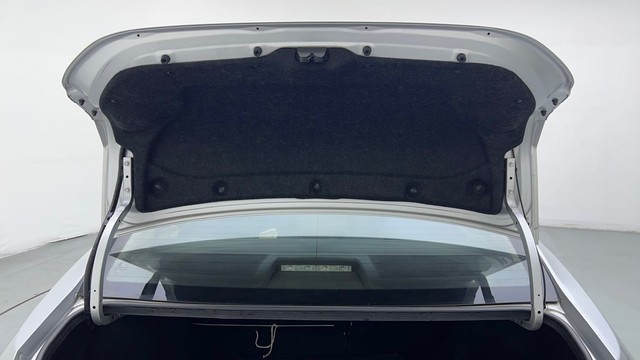 Second-hand 2014 Toyota Corolla Altis Petrol LE for sale in Gurgaon-35