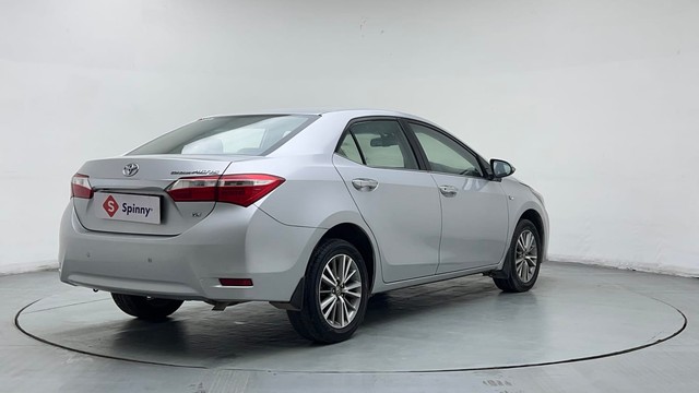 Second-hand 2014 Toyota Corolla Altis Petrol LE for sale in Gurgaon-3