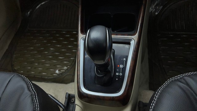 Second-hand 2017 Maruti Suzuki Dzire ZXI for sale in Gurgaon-12