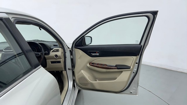 Second-hand 2017 Maruti Suzuki Dzire ZXI for sale in Gurgaon-16