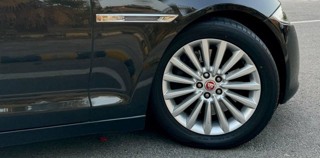 Second-hand 2017 Jaguar XJ 2.0L Portfolio for sale in New Delhi-7