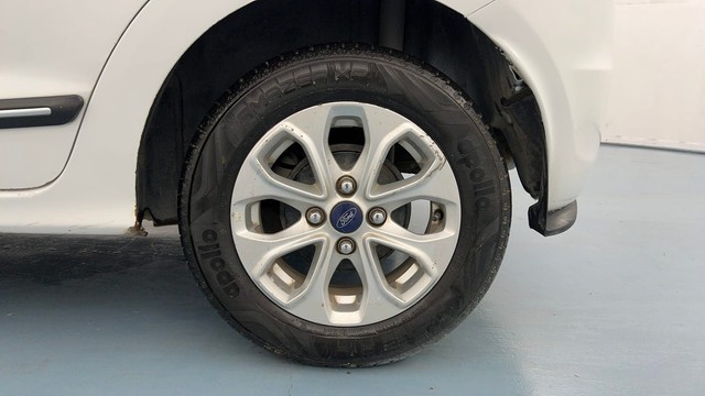 Second-hand 2018 Ford Figo Titanium AT 2019-2020 for sale in Lucknow-19