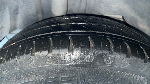 Second-hand 2018 Ford Figo Titanium AT 2019-2020 for sale in Lucknow-36