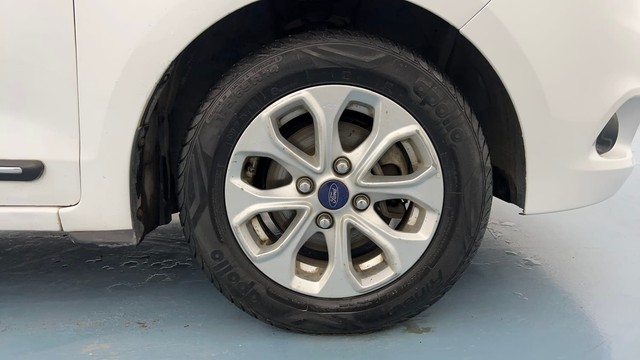 Second-hand 2018 Ford Figo Titanium AT 2019-2020 for sale in Lucknow-17