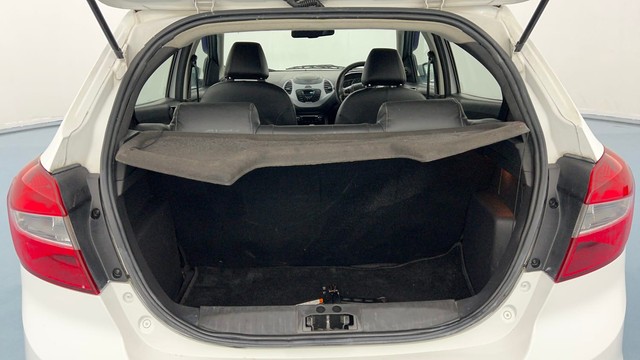 Second-hand 2018 Ford Figo Titanium AT 2019-2020 for sale in Lucknow-9