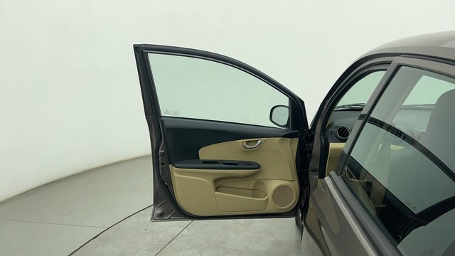 Second-hand 2014 Honda Brio VX for sale in Chennai-24