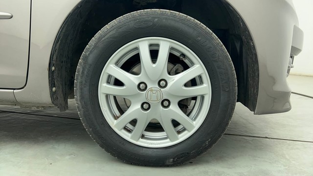 Second-hand 2014 Honda Brio VX for sale in Chennai-17