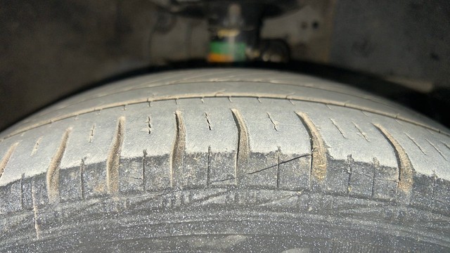 Second-hand 2014 Honda Brio VX for sale in Chennai-36