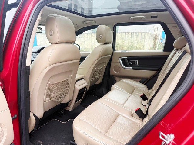 Second-hand 2018 Land Rover Discovery HSE 2.0 SD4 for sale in New Delhi-6