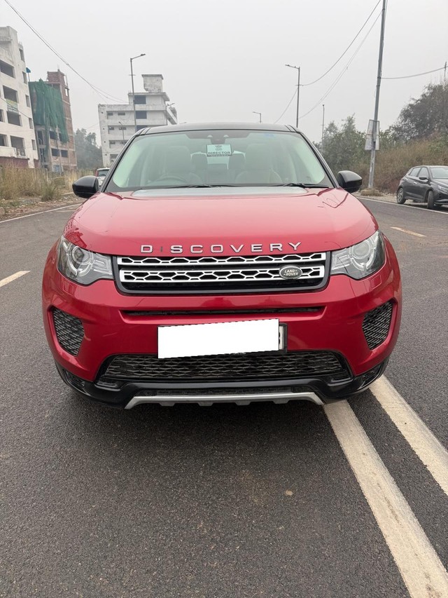 Second-hand 2018 Land Rover Discovery HSE 2.0 SD4 for sale in New Delhi-3