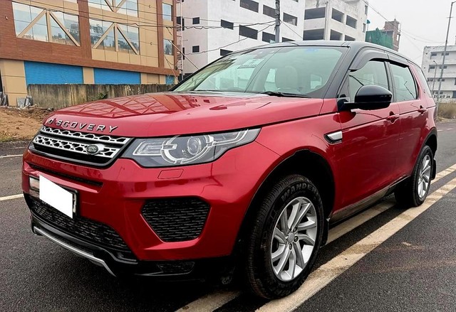 Second-hand 2018 Land Rover Discovery HSE 2.0 SD4 for sale in New Delhi-5