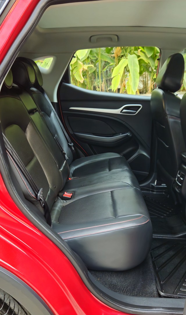 Second-hand 2024 MG ZS EV Exclusive for sale in Mumbai-15