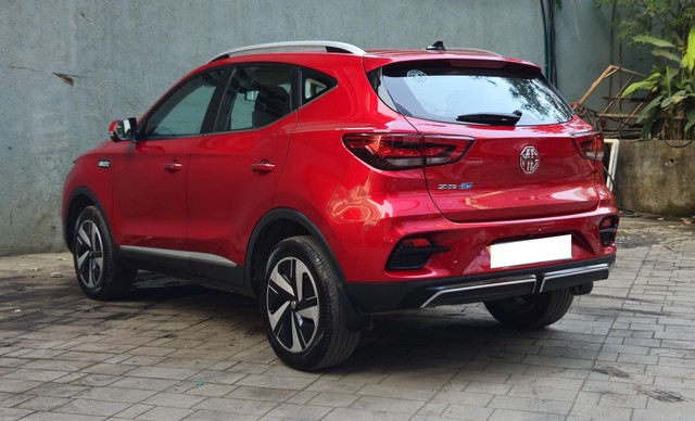 Second-hand 2024 MG ZS EV Exclusive for sale in Mumbai-17