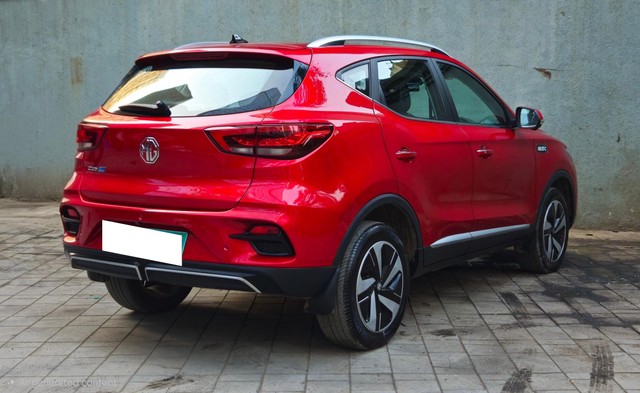 Second-hand 2024 MG ZS EV Exclusive for sale in Mumbai-12