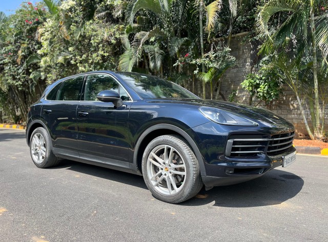 Second-hand 2020 Porsche Cayenne S for sale in Bangalore-4