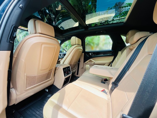 Second-hand 2020 Porsche Cayenne S for sale in Bangalore-3