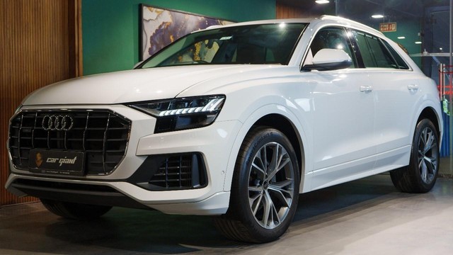 Second-hand 2022 Audi Q8 Celebration Edition BSVI for sale in New Delhi-4