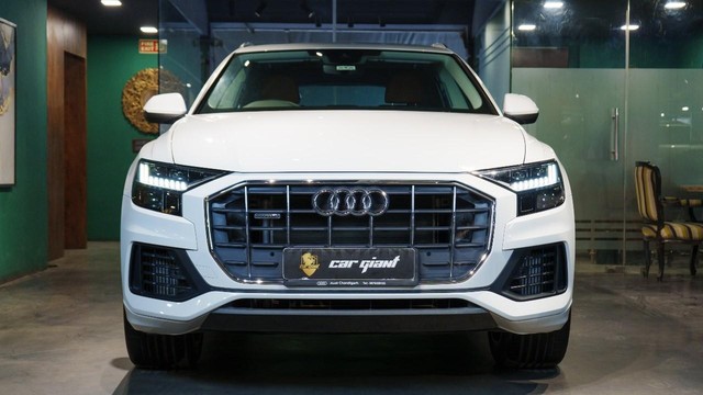 Second-hand 2022 Audi Q8 Celebration Edition BSVI for sale in New Delhi-5