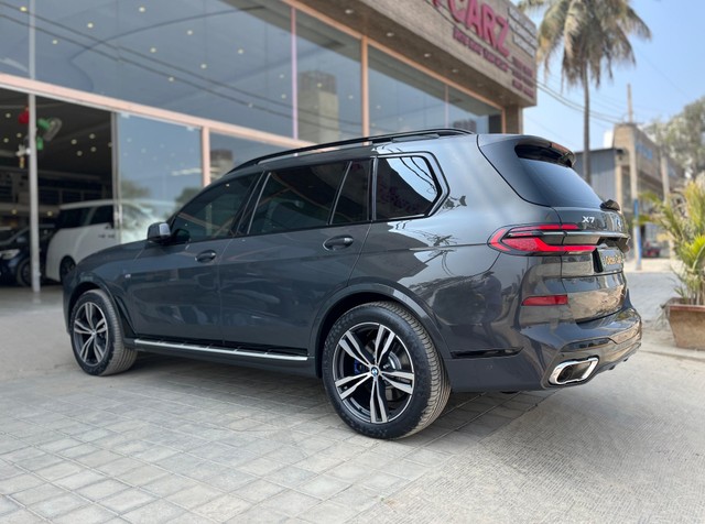 Second-hand 2023 BMW X7 xDrive 40i M Sport for sale in Bangalore-4