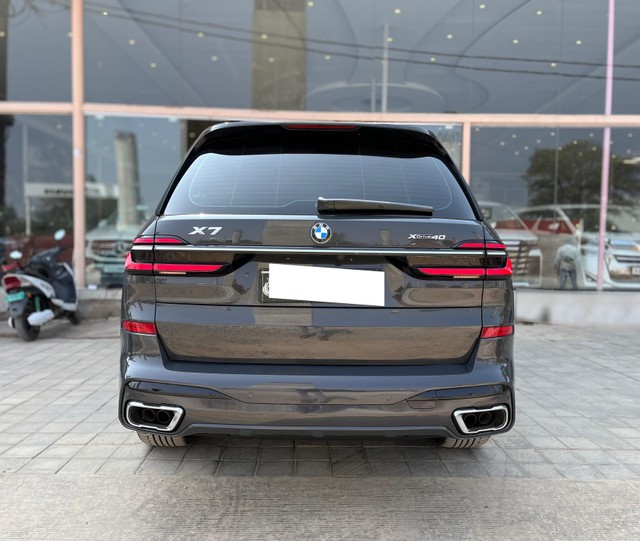 Second-hand 2023 BMW X7 xDrive 40i M Sport for sale in Bangalore-3