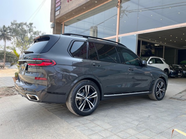 Second-hand 2023 BMW X7 xDrive 40i M Sport for sale in Bangalore-2