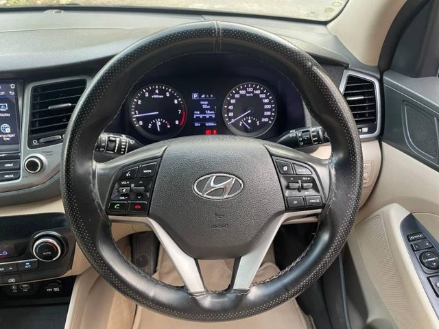 Second-hand 2019 Hyundai Tucson 2.0 Dual VTVT 2WD AT GL Opt for sale in Mumbai-12