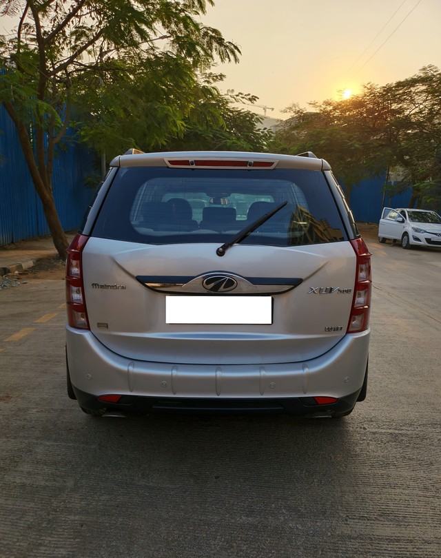 Second-hand 2015 Mahindra XUV500 R W10 FWD for sale in Mumbai-2