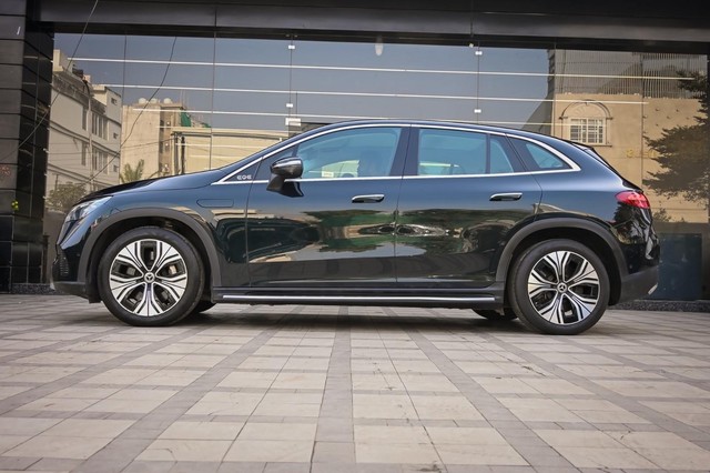 Second-hand 2023 Mercedes-Benz EQE SUV 500 4MATIC for sale in Jaipur-2