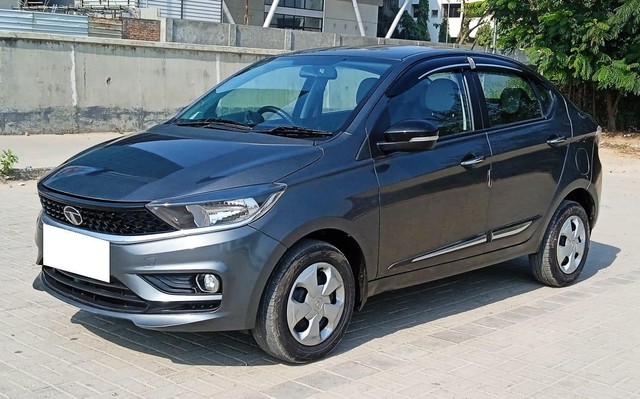 Second-hand 2023 Tata Tigor XZ Plus CNG for sale in Ahmedabad-6