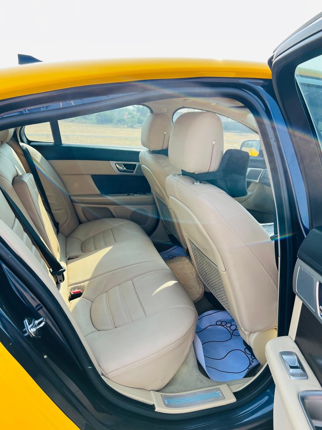 Second-hand 2014 Jaguar XF 2.2 Litre Luxury for sale in Vadodara-2