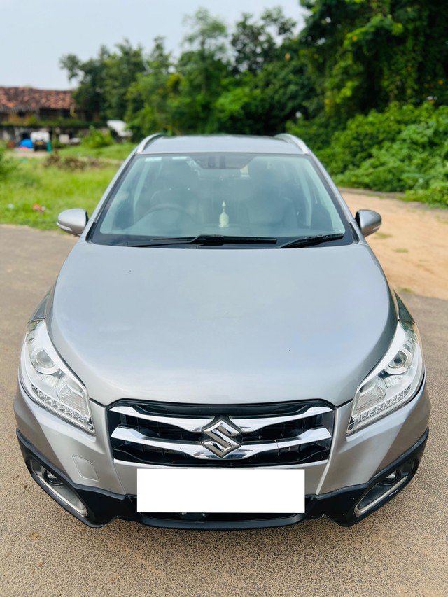 Second-hand 2015 Maruti S Cross DDiS 200 Alpha for sale in Vadodara-9