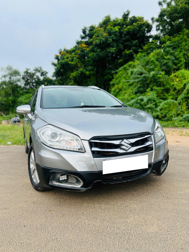 Second-hand 2015 Maruti S Cross DDiS 200 Alpha for sale in Vadodara-5